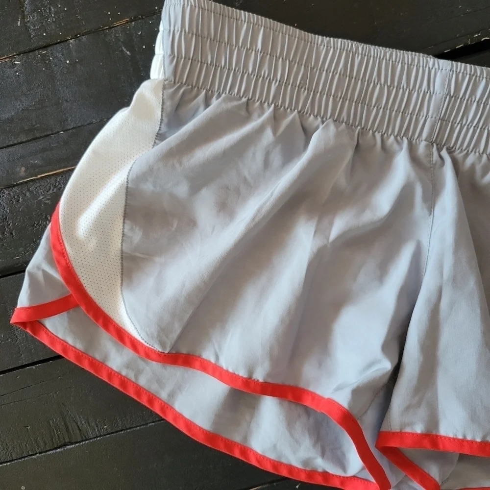 Nike Dri-Fit Women's Medium Gray Athletic Running Shorts Lined Red Trim Gym